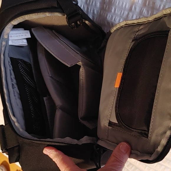 Lowepro Slingshot 100 AW Camera Bag - Picture 10 of 14